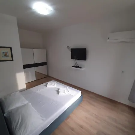 Center Апартаменты *